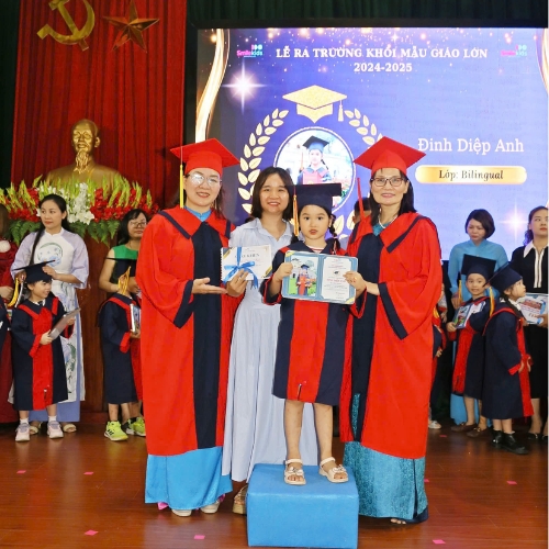 Phụ huynh bé Diệp Anh - Lớp Song ngữ