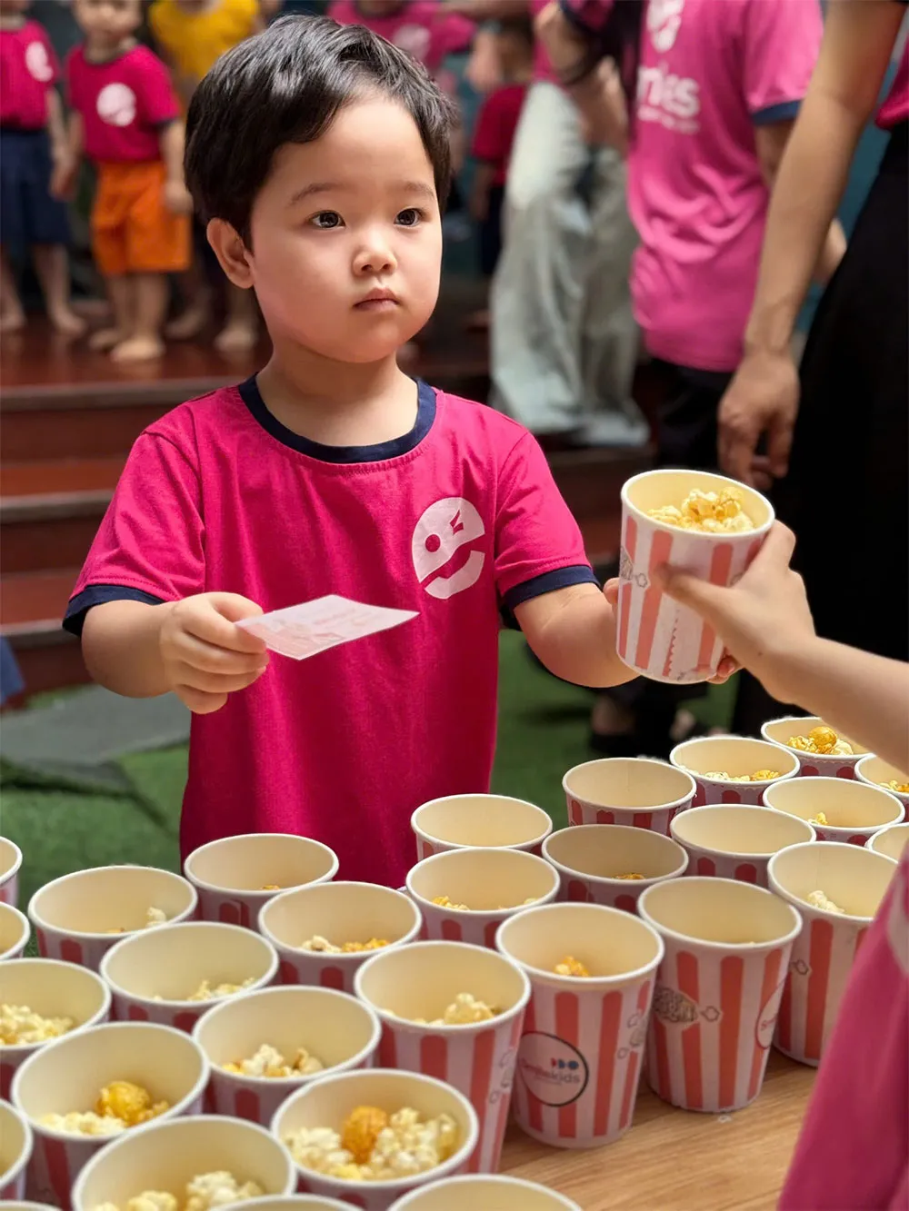 Hình ảnh hoạt động chào mừng ngày quốc tế thiếu nhi