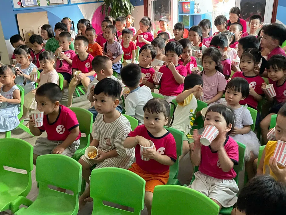 Hình ảnh hoạt động chào mừng ngày quốc tế thiếu nhi