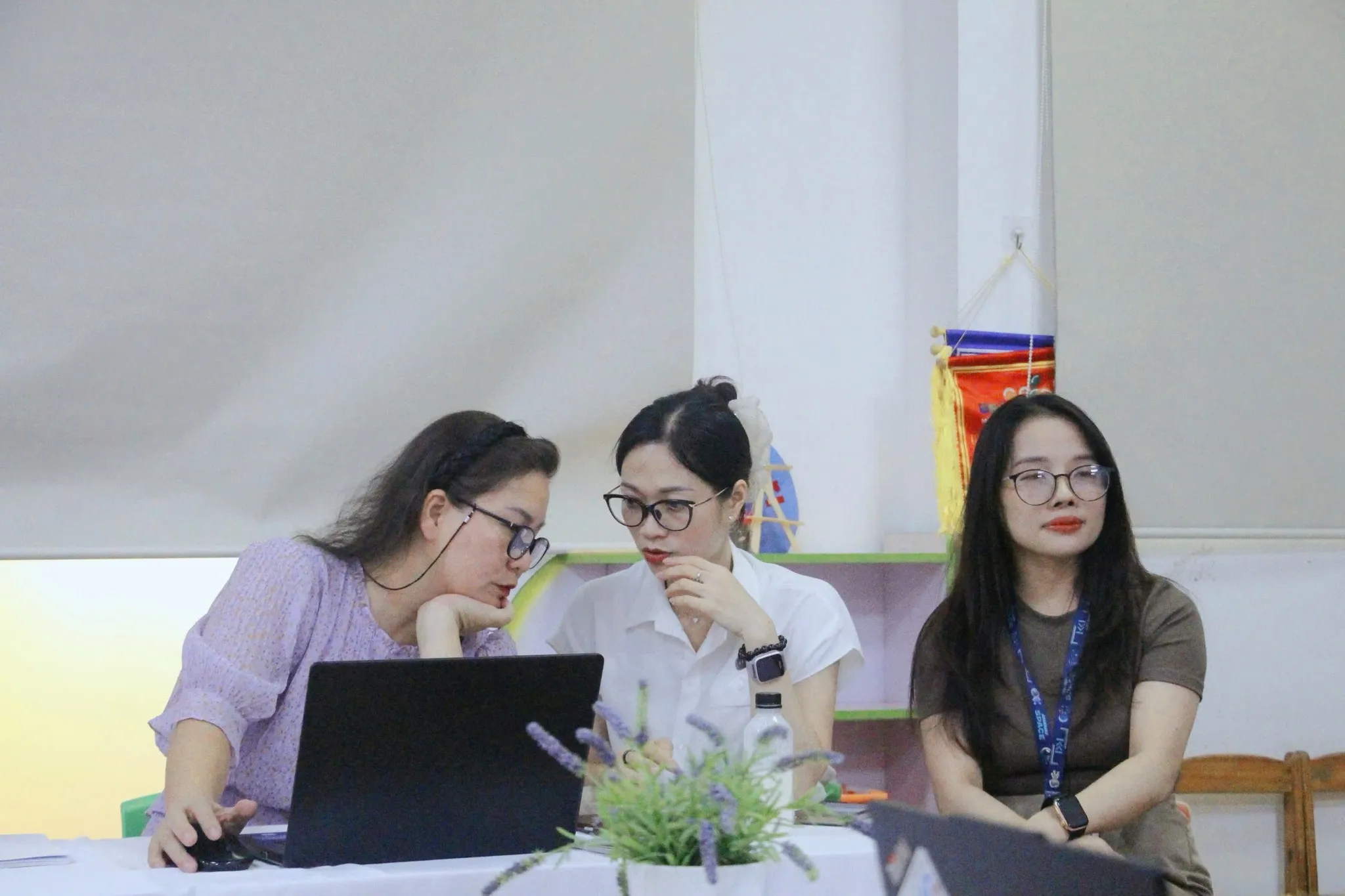 Đội ngũ giáo viên tham gia tập huấn POKI