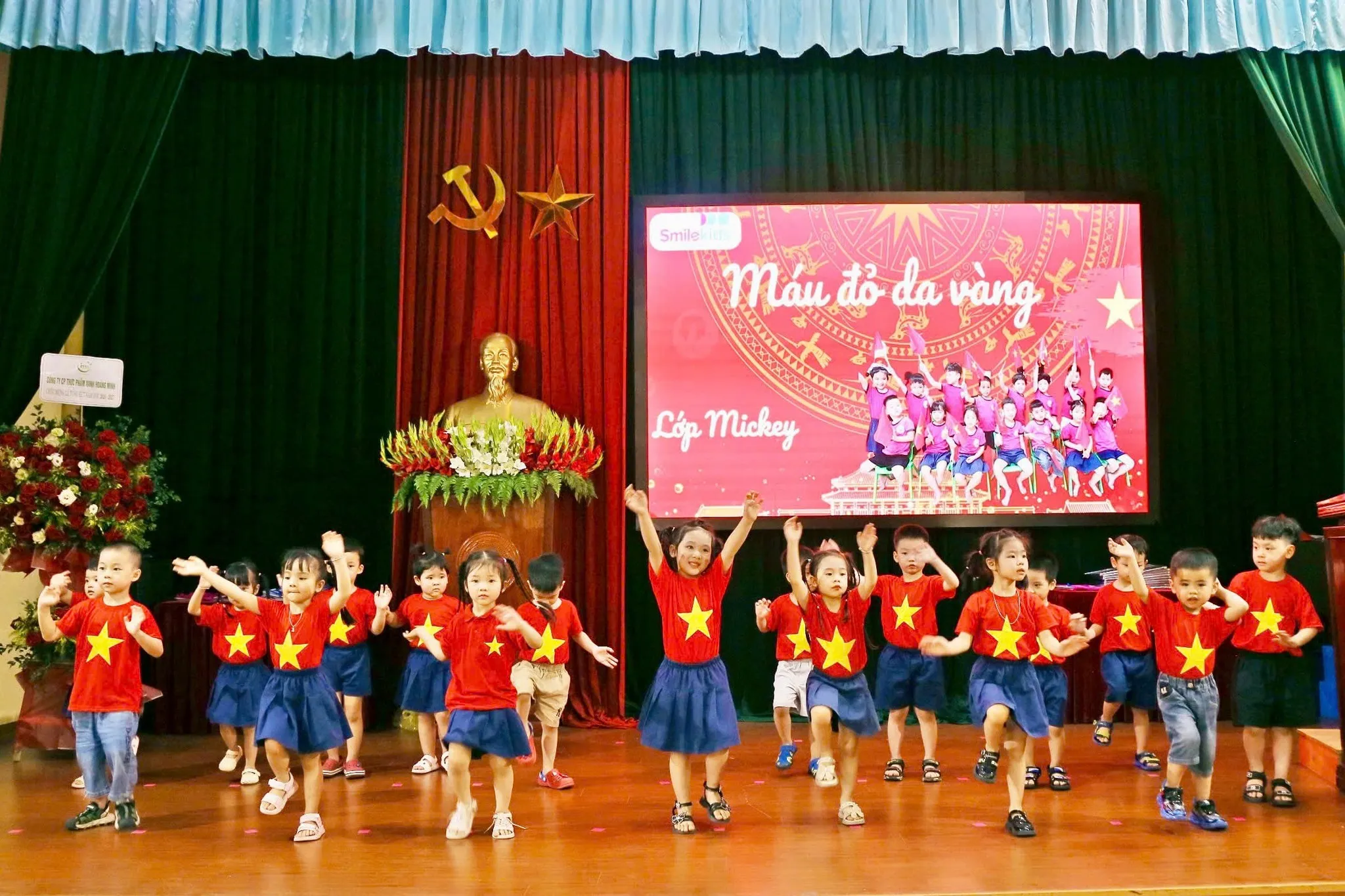 Hình ảnh lễ tổng kết năm học tại SmileKids 2024-2025