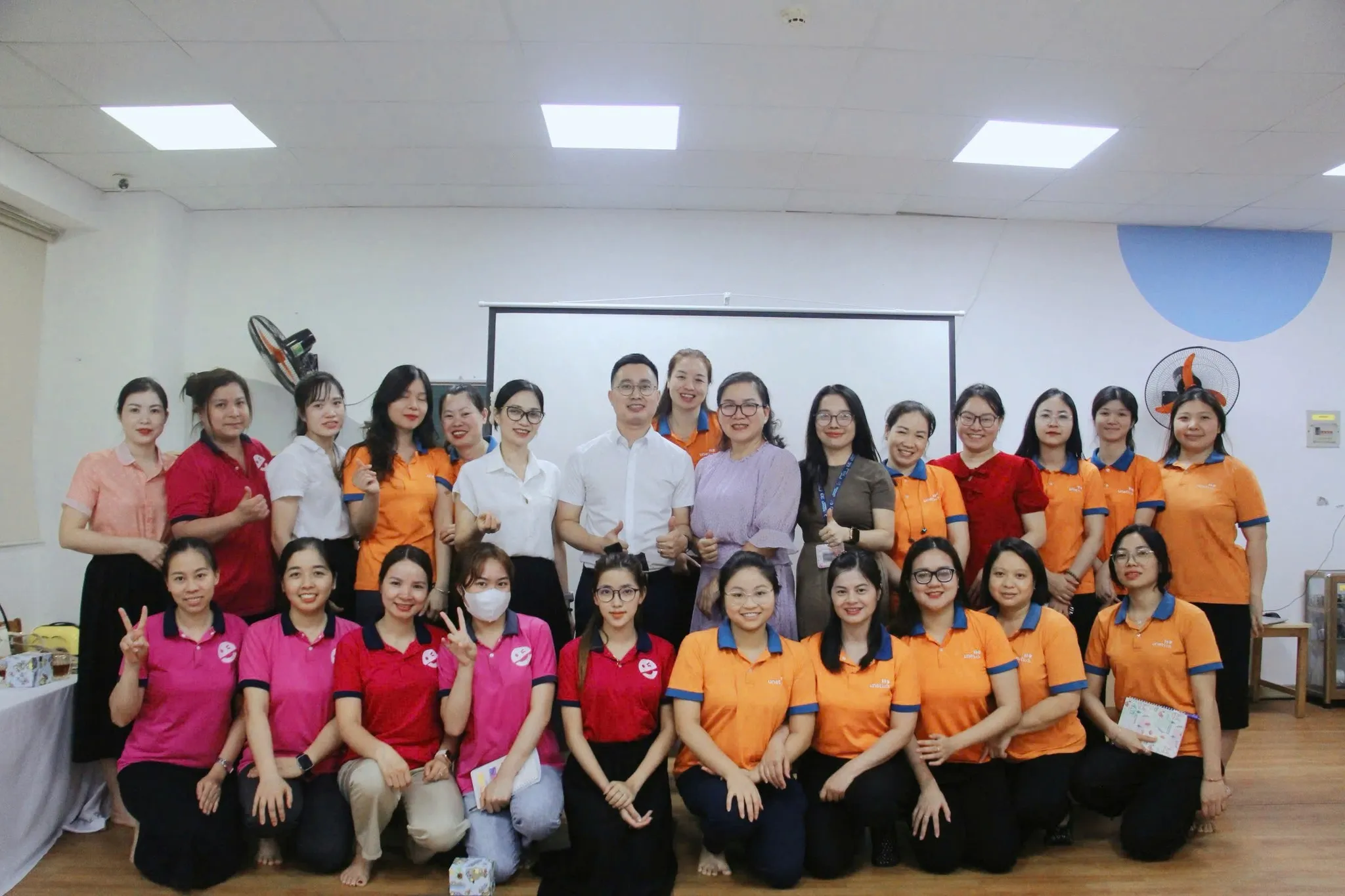Đội ngũ giáo viên tham gia tập huấn POKI