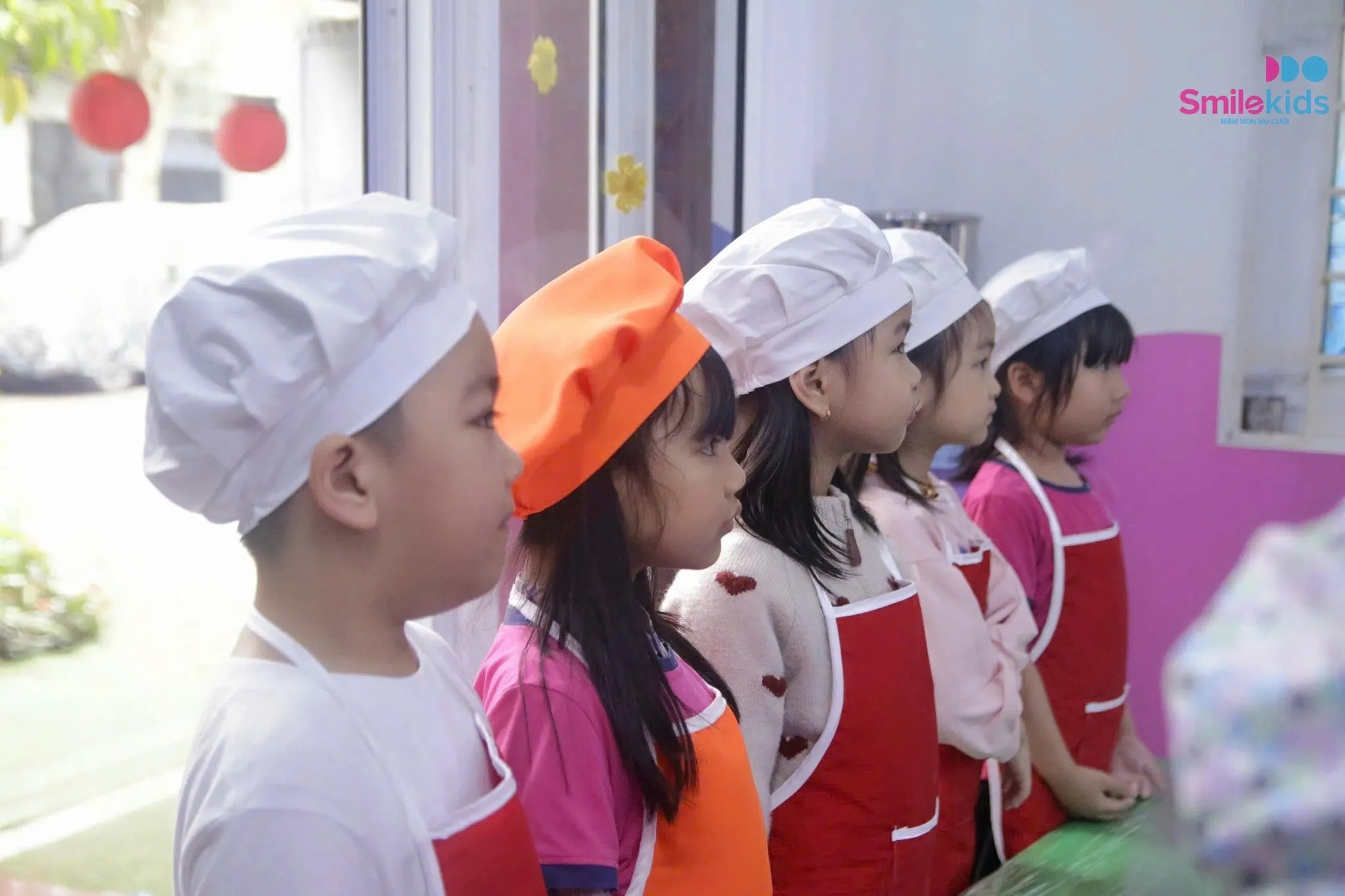 Các bạn nhỏ tại Smilekids đã được tham gia hoạt động làm bánh trôi bánh chay